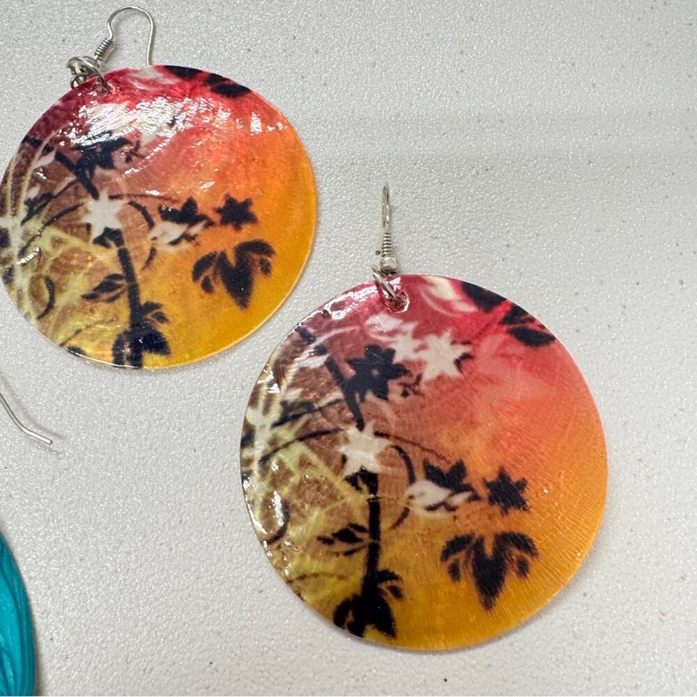 Art Glass Colorful Pierced Earrings Womens Artsy - Picture 3 of 5